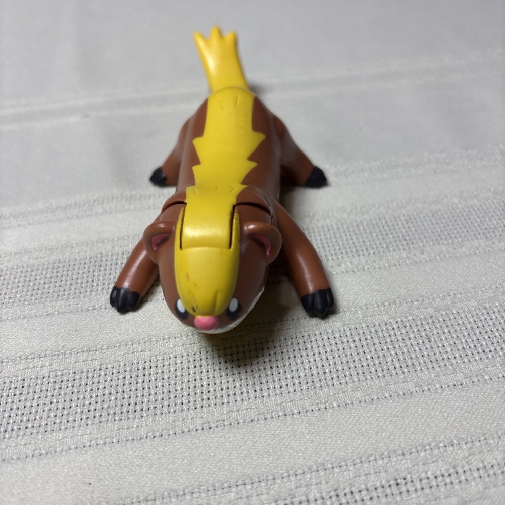 Rare Vintage 2017 McDonalds Pokemon Sun & Moon #8 YUNGOOS Toy